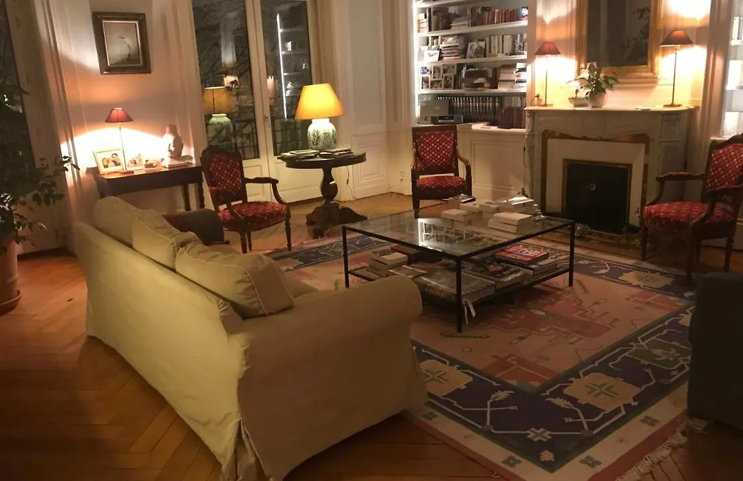 Berges Du Rhone/ Chambre Avec Balcon-1